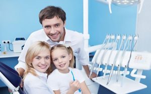 How Family Dentistry Supports Growing Smiles